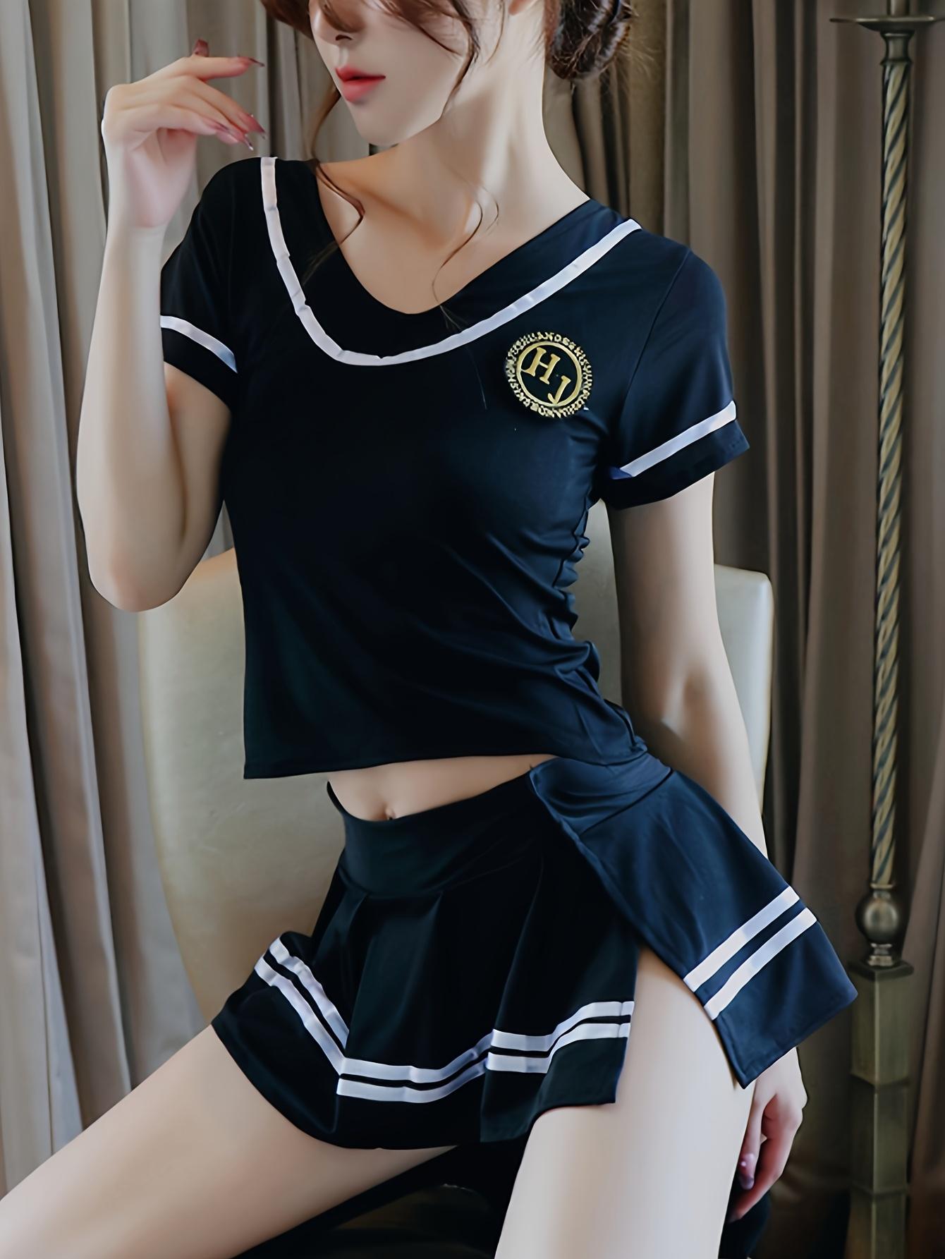 Vibrant Cheerleading Split College Style Nightclub Cosplay Set - Black & White Ribbon Detail, Crop Top with Logo, Shorts, and Accessories for Adults, Perfect for Parties and Events, Cheerleader Outfit