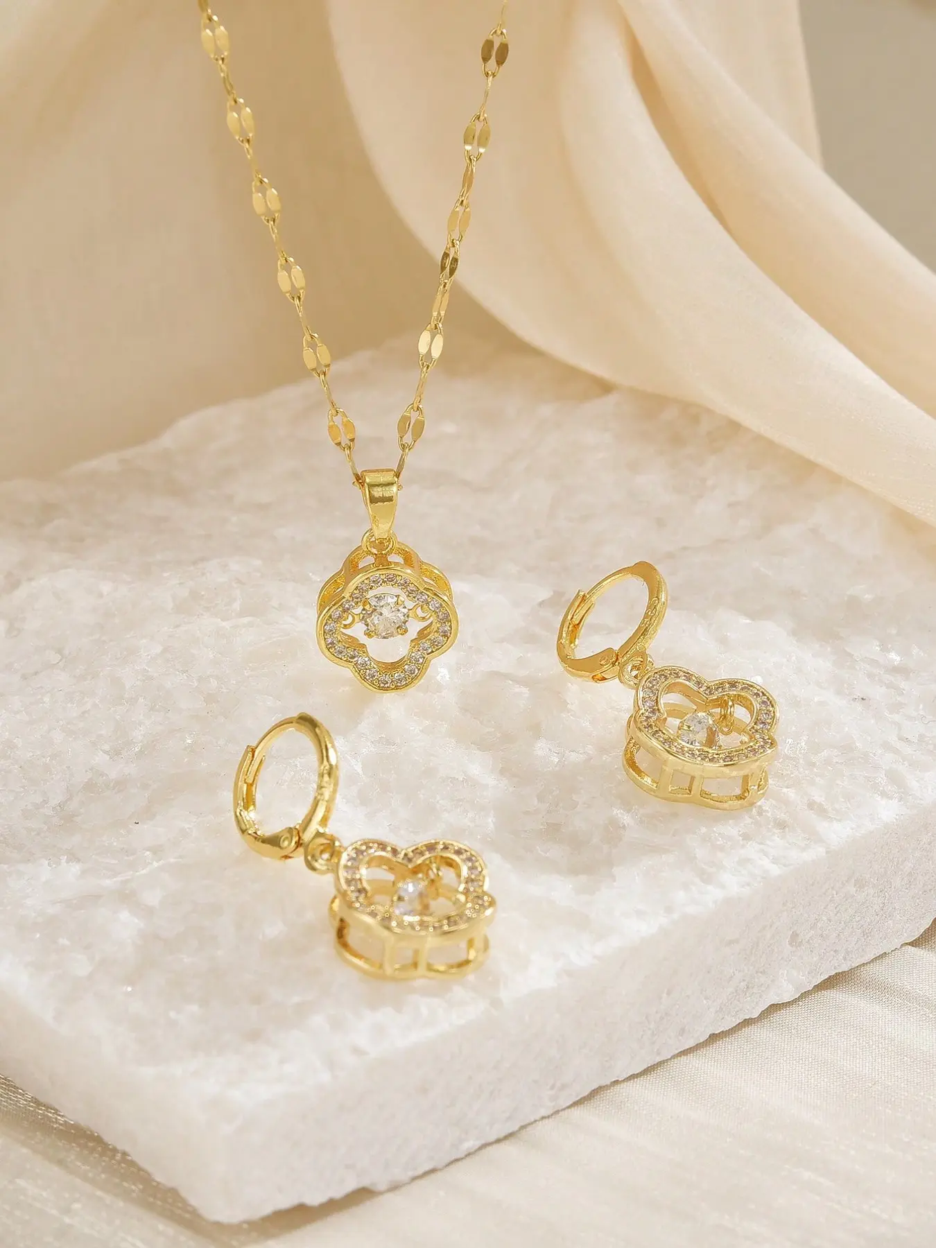 Fashion Cubic Zirconia Clover Stainless Steel Women's Necklace, Geometric Design Pendant Earrings Set, Daily Wear Jewelry