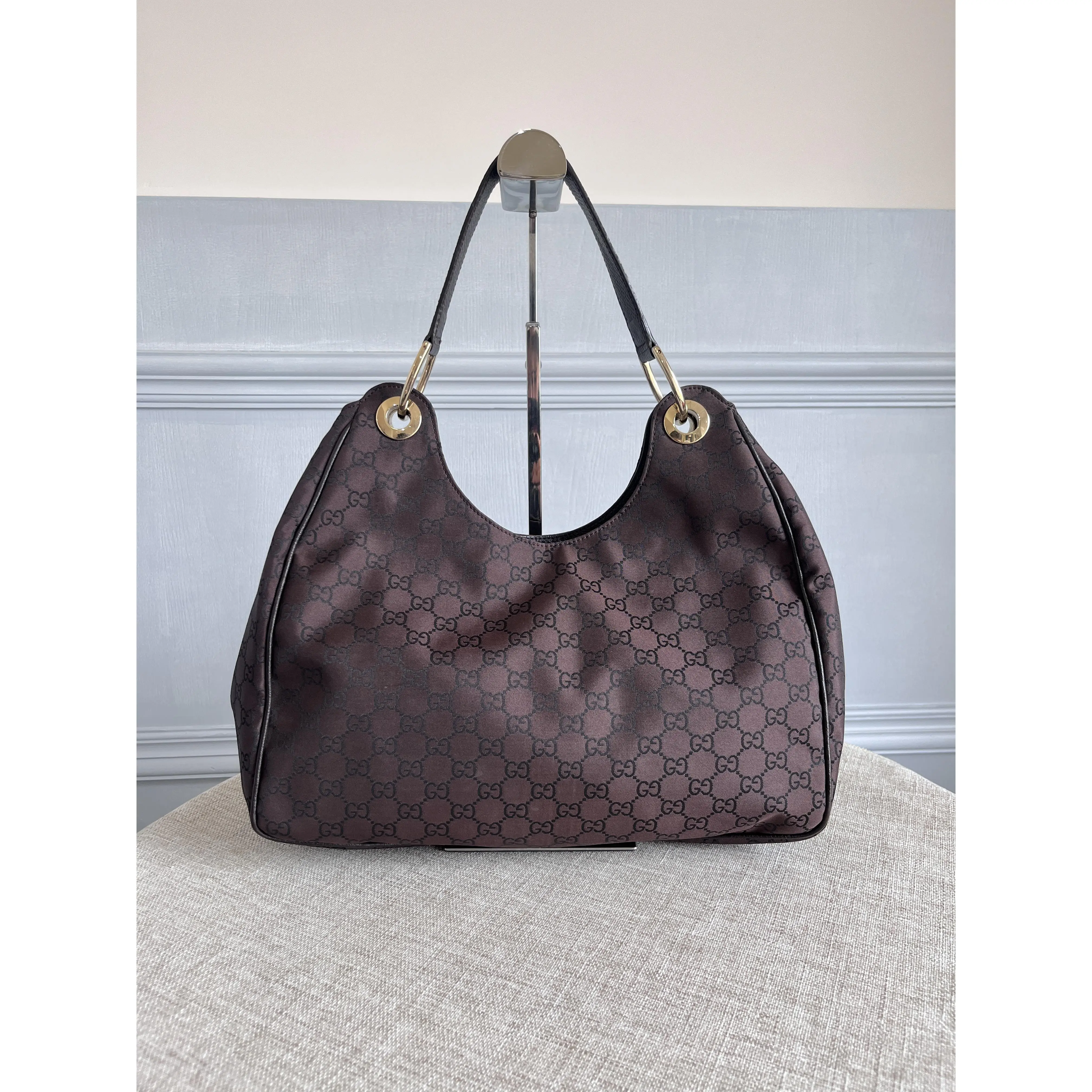 Pre-owned GUCCI Classic GG Print Nylon Large Hobo Bag Dark Brown Leather Trim Gold Ring Hardware Vintage Daily Shoulder Purse