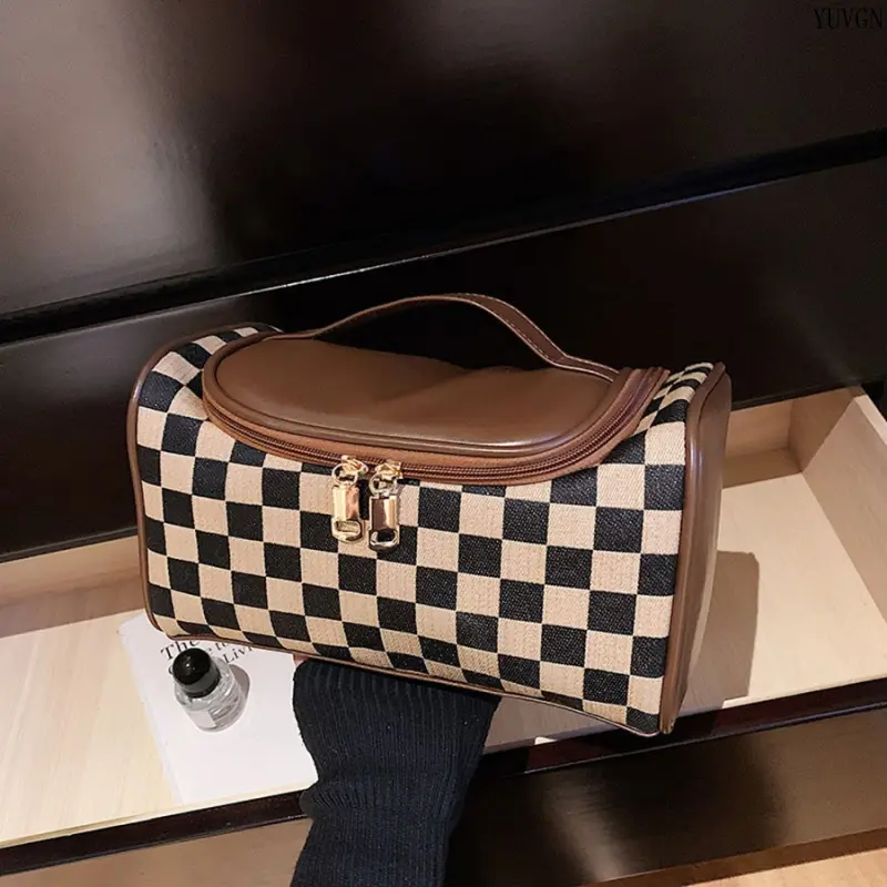 Cosmetic Organizer Pouch with a Checkerboard Pattern & Color Block Design, Portable Makeup Storage for Daily & Travel Use, Daily Use, Zip