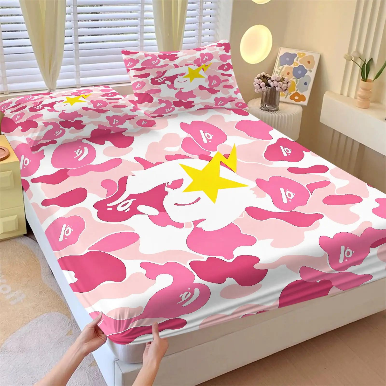 Pink Abc Camo Cartoon Print Fitted Sheet Set, 1 Bed Sheet + 2 Pillowcases, Yellow Star Lightning Ape Head Design Bedding, Comfortable Deep Pocket, Trendy Cool Girls Bedroom Streetwear Fans Dorm Decor