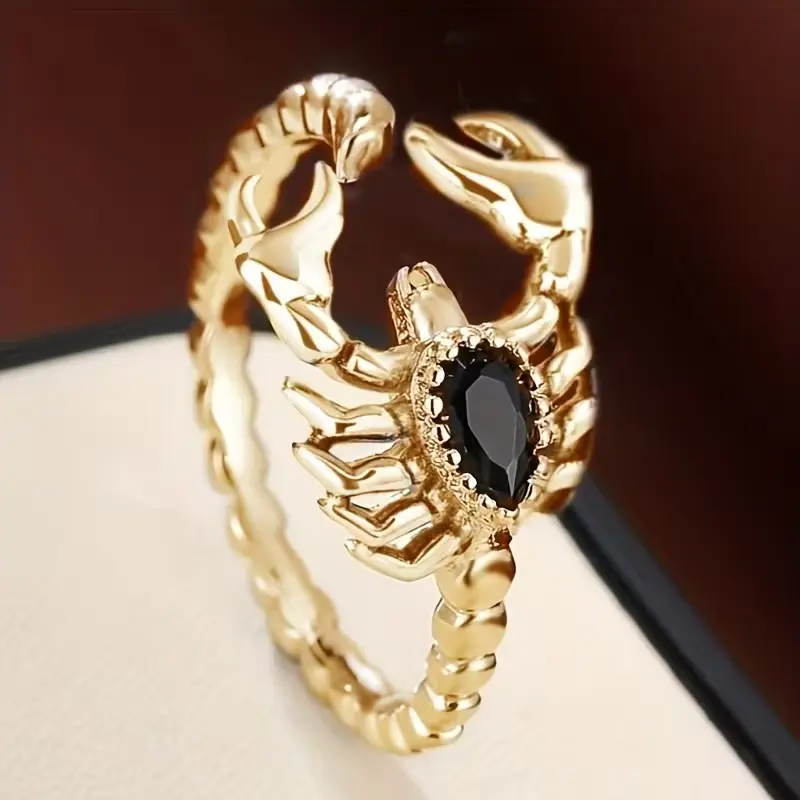 Vintage Scorpion Ring Set for Women, Retro Light Luxury Stackable Finger Rings, Punk Personalized Animal Statement Jewelry, Trendy Niche Ring Pack for Daily & Party Outfits