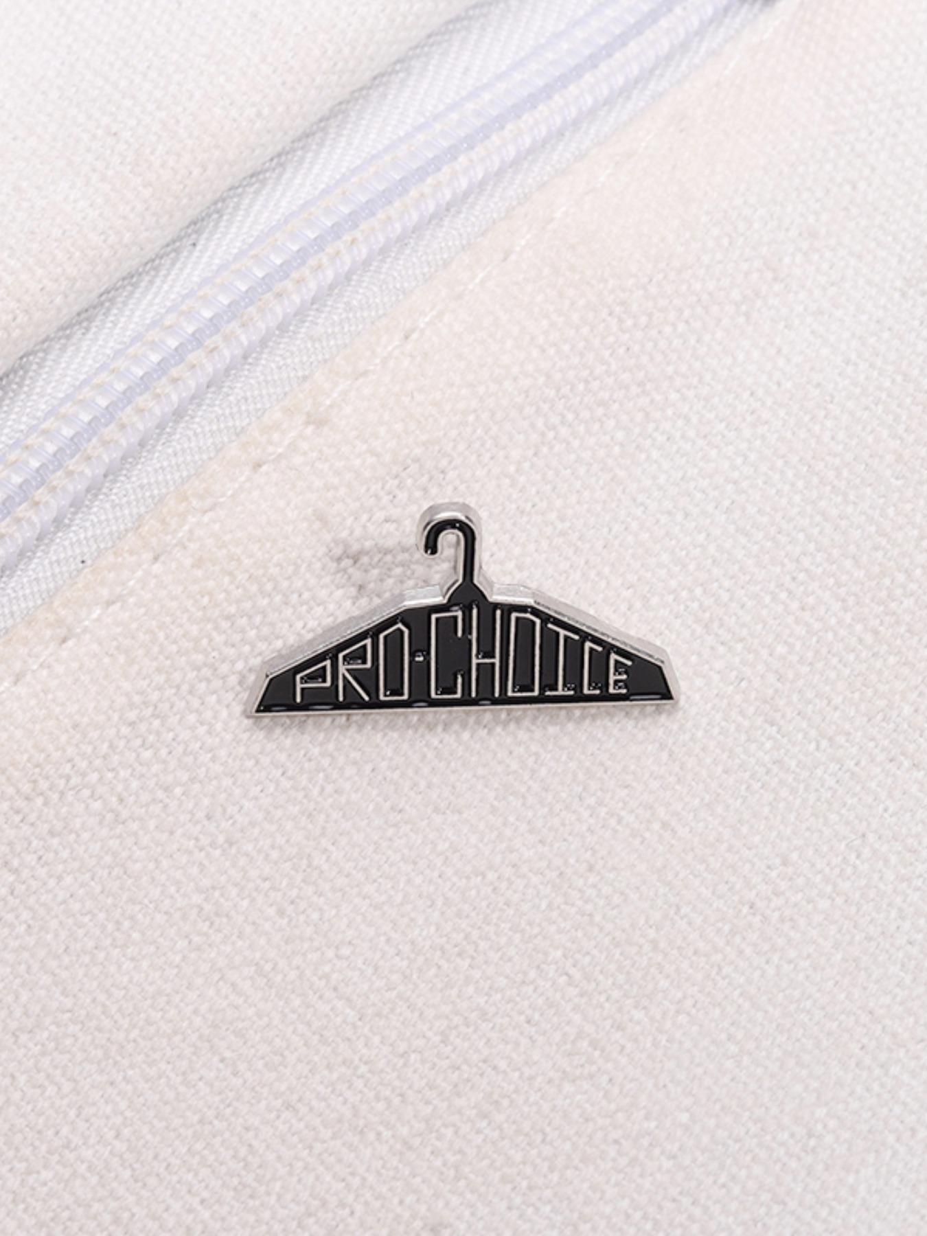 Cartoon Clothes Hanger Design Brooch Clip, Fashion Alloy Badge for Daily Clothing Decor, Trendy All-match & Exquisite Brooch for Birthday Gift