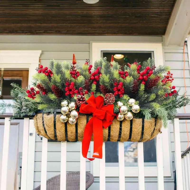 8pcs realistic Christmas greenery set, including fake holly berries, pinecones, and Ornaments, lightweight imitation pine branches, suitable for Christmas and Thanksgiving decorations, holiday decor, home table arrangements, and garden settings.