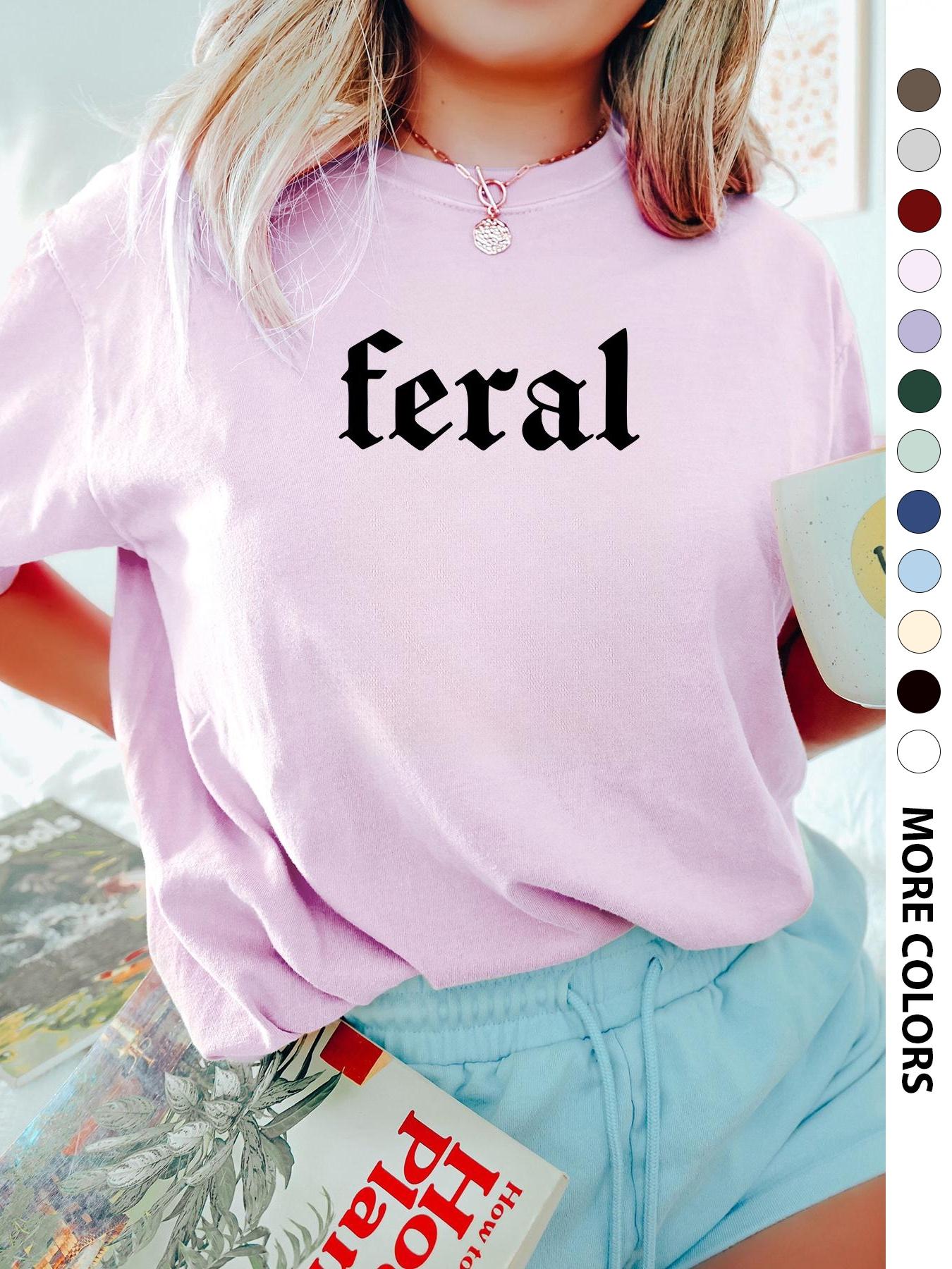 Women's "FERAL" Slogan Print Round Neck Tee, Fashion Casual Crew Neck Drop Shoulder Fitted T-Shirt for Daily Holiday Vacation Outdoor Wear, Ladies Clothes for All Seasons