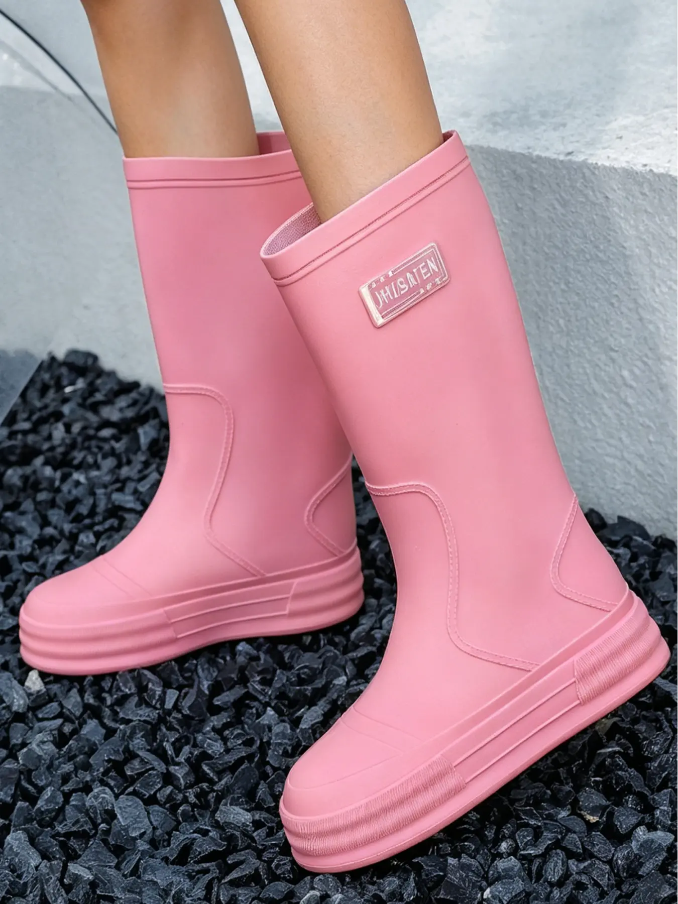 Women Mid Calf Waterproof Fashionable Rain Boots Non Slip Thick Platform Sole Rubber Garden Outdoor Boots Footwear