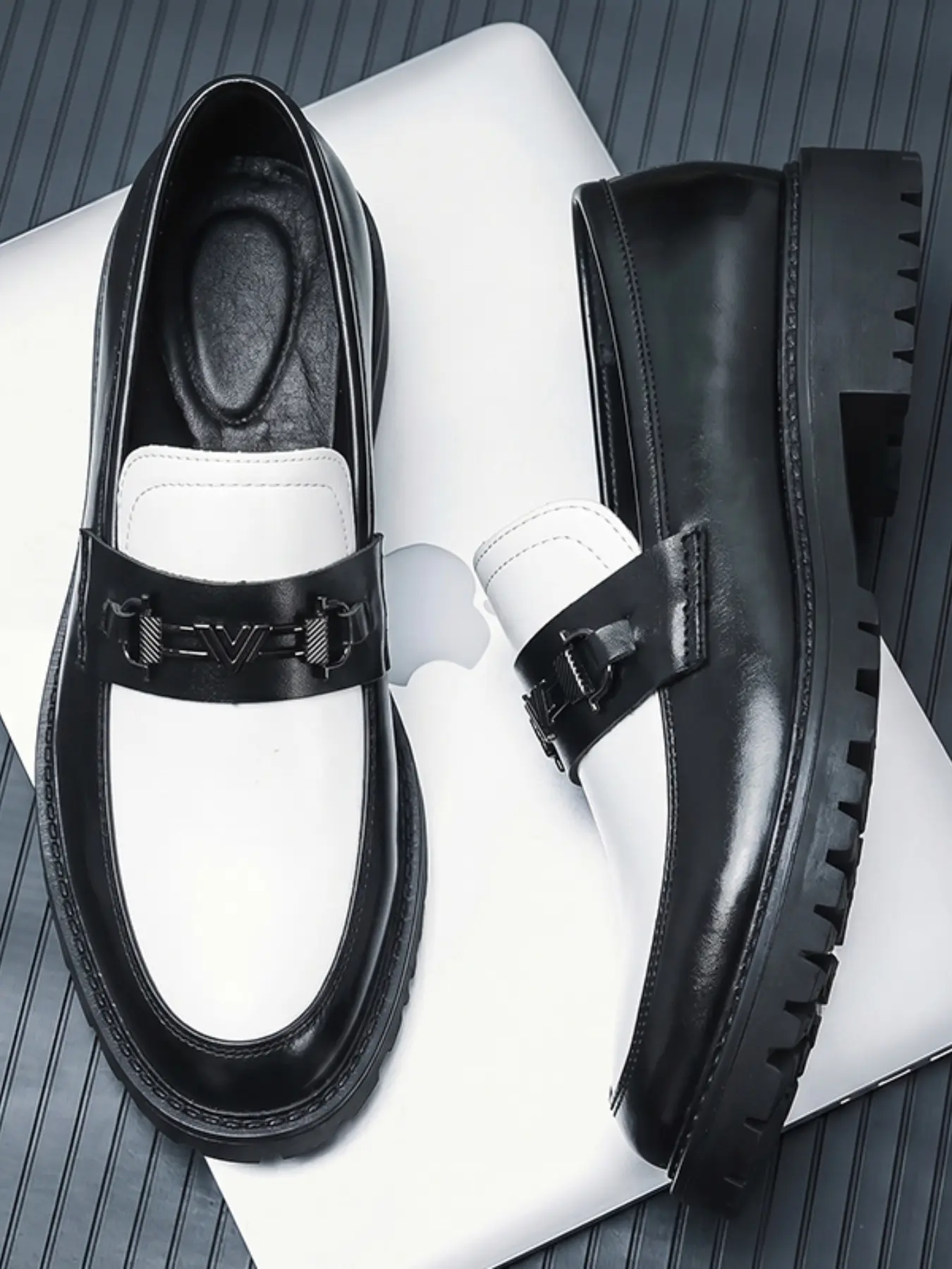 Trendy Dual Metal Buckle Thick Rubber Sole Loafers, Colorblock Height Boost Anti-Slip Youth Business Casual Shoes, Perfect for Commuting and Leisure, Office Commuting Shoes