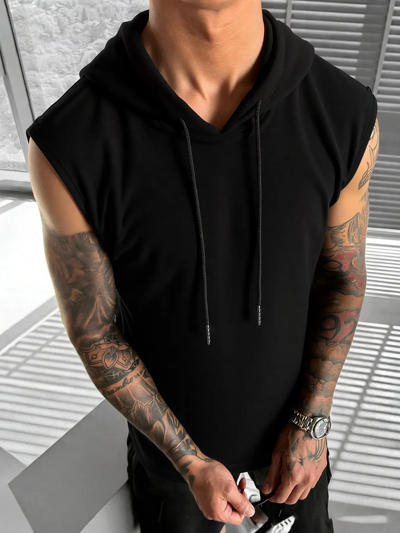 Men's Solid Color Plain Hooded Sleeveless Vest, Elastic Sport Cape, Casual Fitness Fashion Loose Top, Trendy and Versatile