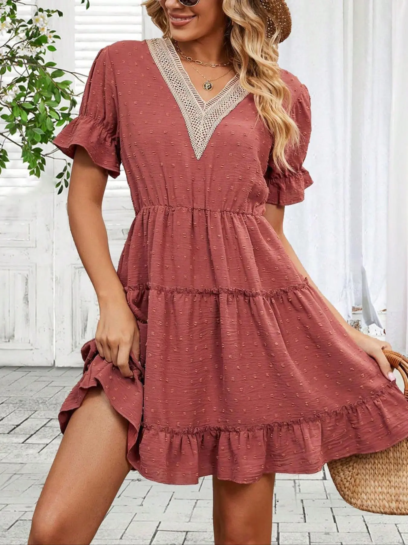 Women's Plain Swiss Dot Contrast Lace Ruffled Hem Dress, Boho Flounce Sleeve V Neck A Line Short Dress for Summer, Ladies Clothes for Beach Holiday Vacation
