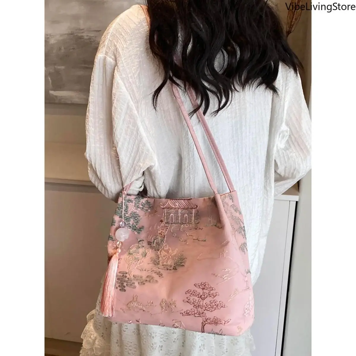 Women's Bohemian Crossbody Bag, High-Capacity Casual Floral Embroidered Shoulder Purse with Tassel and Adjustable Strap, Casual Shoulder Purse, Casual Commuting Bag