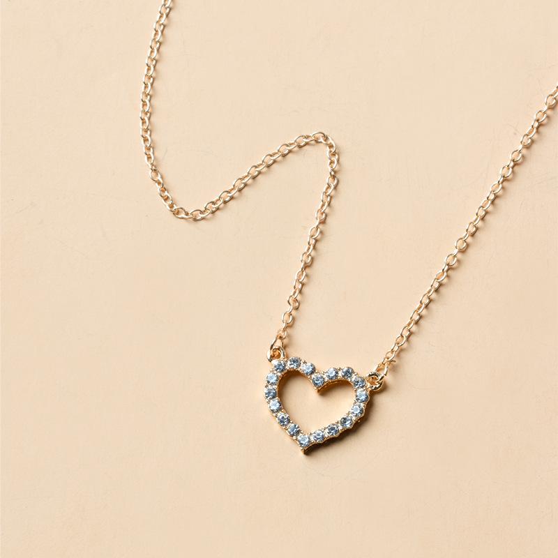 Heart Alloy Necklace – Versatile Rhinestone Clavicle Chain, Water Wave Design, Elegant Necklace for Women