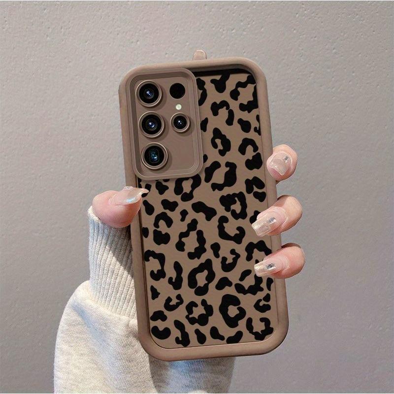A Full-Screen Black Leopard Print Shockproof And Anti-Drop Protective Phone Case Suitable for Samsung A03S, A04, A12, A13, A15, A21S, A24, A25, A32, A33, A34, A35, A50, A51, A52, A53, A54, A55, A71, S20/FE, S21/FE/PLUS/ULTRA, S22/PLUS/ULTRA, S23, S24 S25
