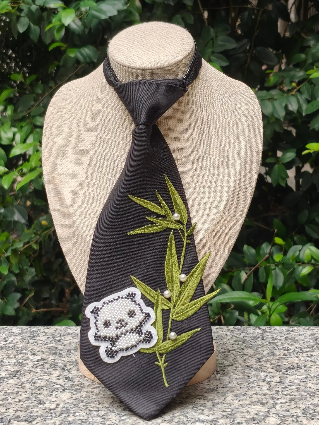 Oriental Panda Embroidery Tie, Cute Leaf Pattern, All-Season Wear, Easy-To-Wear Clasp Design, Perfect for Couples & Gifts