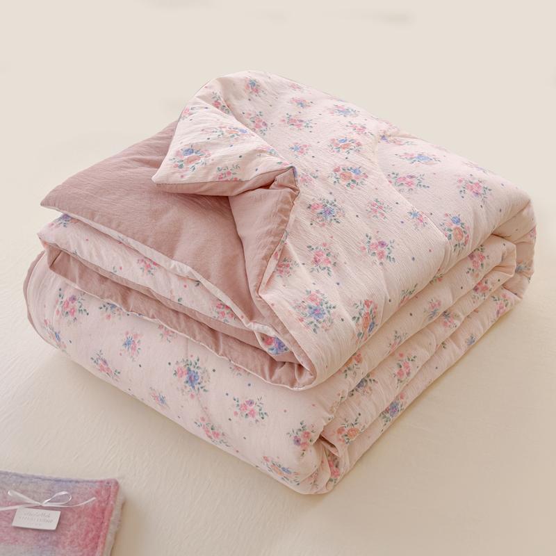 1pcs green rose garden print thin quilt, small floral pattern, ultra-soft and skin-friendly, suitable for sofas, bedrooms, and offices as the perfect bedding decoration, Soft Quilts Bedspreads