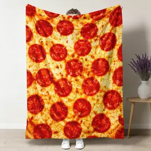 Pepperoni Pizza Throw Blanket, Realistic Italian Food Flannel Blanket, Soft Cozy Warm Throw, Funny Cute Design, Gift for Him Her Lover, Trendy Dorm Couch Bedroom Decor ultra-soft comfortable