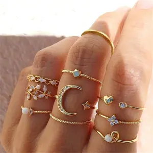 Women’s Stackable Ring Set – Vintage Boho Multi-Layer Statement Rings with Star Moon Heart Leaf Geometric Designs, Fashion Knuckle Rings Jewelry Set for Daily Wear, Parties, Festivals, Travel & Gift for Women