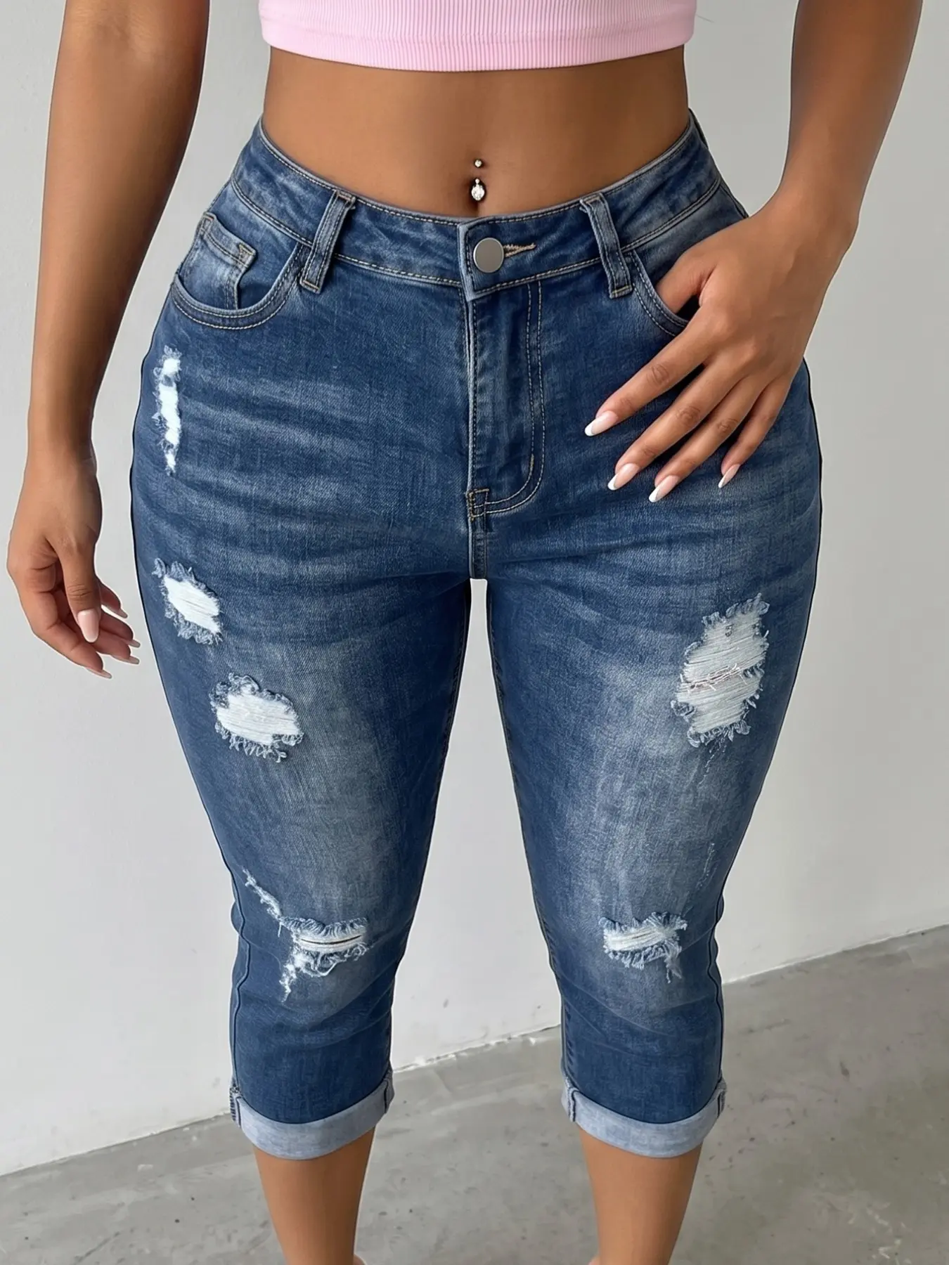 Women's Medium Wash High Waist Stretch Fit Ripped Capri Denim Jeans, Tummy Control Roll Cuff, Casual Denim Jeans for Daily Wear
