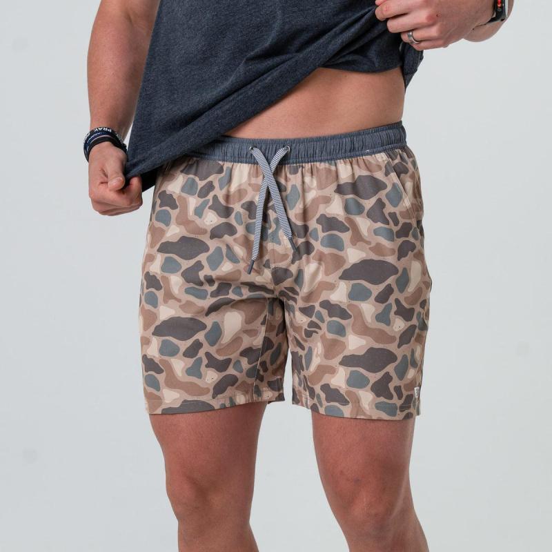 Everyday Short Classic Athletic Shorts In White Camo, Duck Camo, Fitted Trend Mid Waist Shorts For Men..