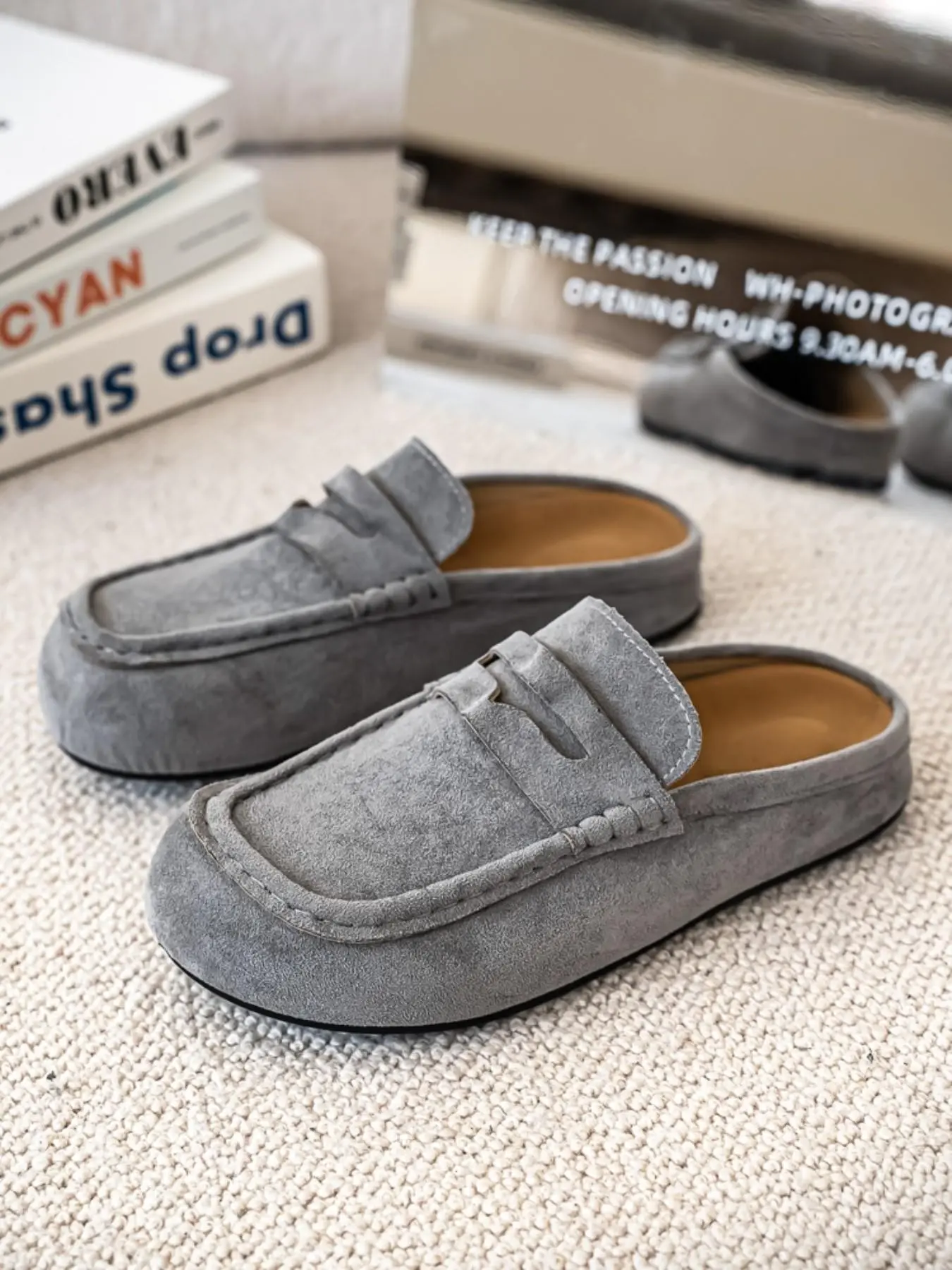 Men's Retro Suede Slip-On Mules, Soft Cushioned Non-Slip Casual Shoes, Ideal for Home, Travel, Streetwear, All Seasons, Footwear