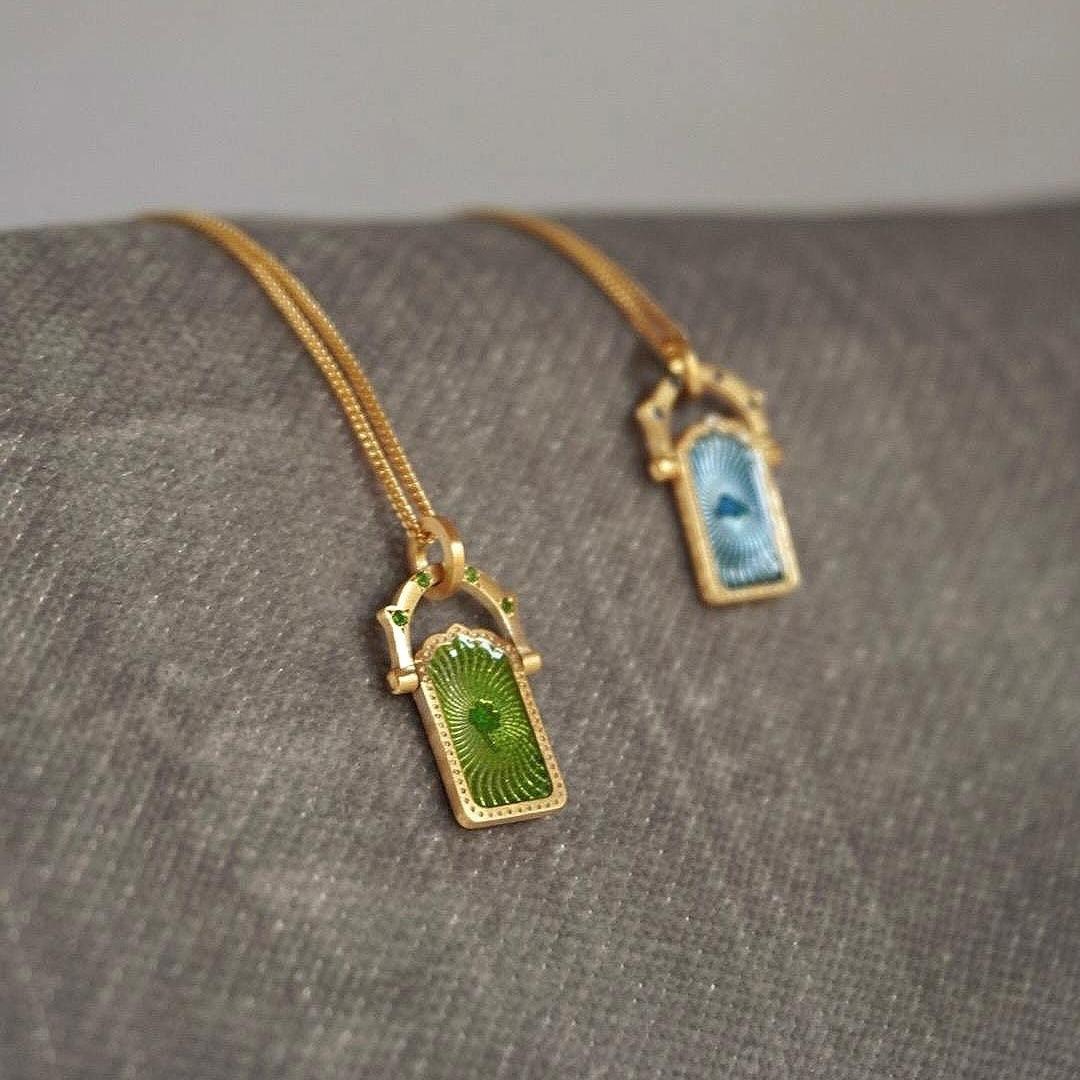 Tarot Shaking Necklace – Guardian Jewelry | Y2K Love Charm Necklace, Titanium Steel Vacuum Furnace, Tarnish-Free Hypoallergenic, High Color Retention, Waterproof Daily Wear, Boho Protection Gift for Her