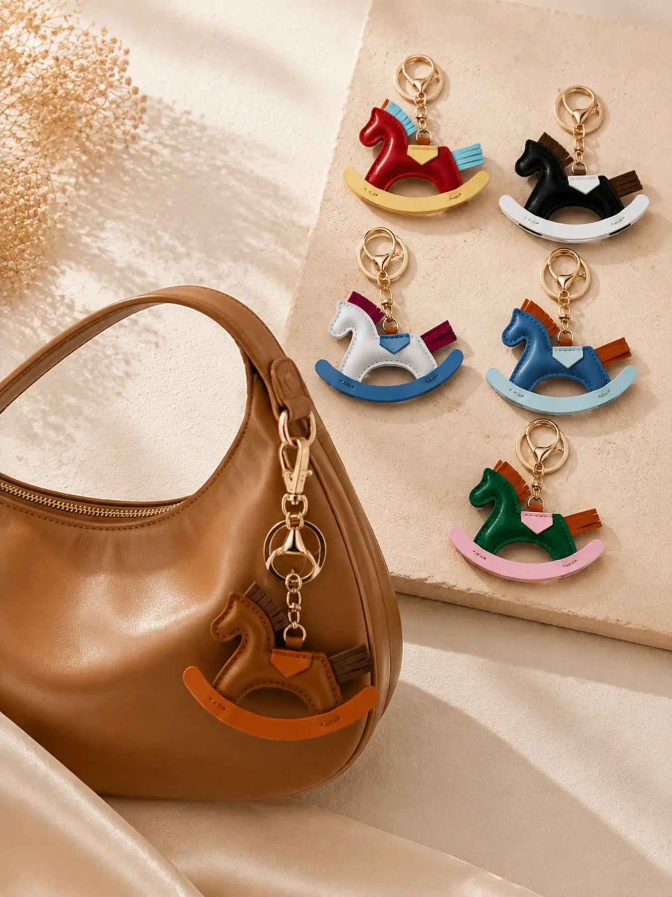 Cute Rocking Horse Bag Charm Keychain – Stylish Playful Charm Kawaii Mini Horse Pendant for Handbags, Backpacks & Keys