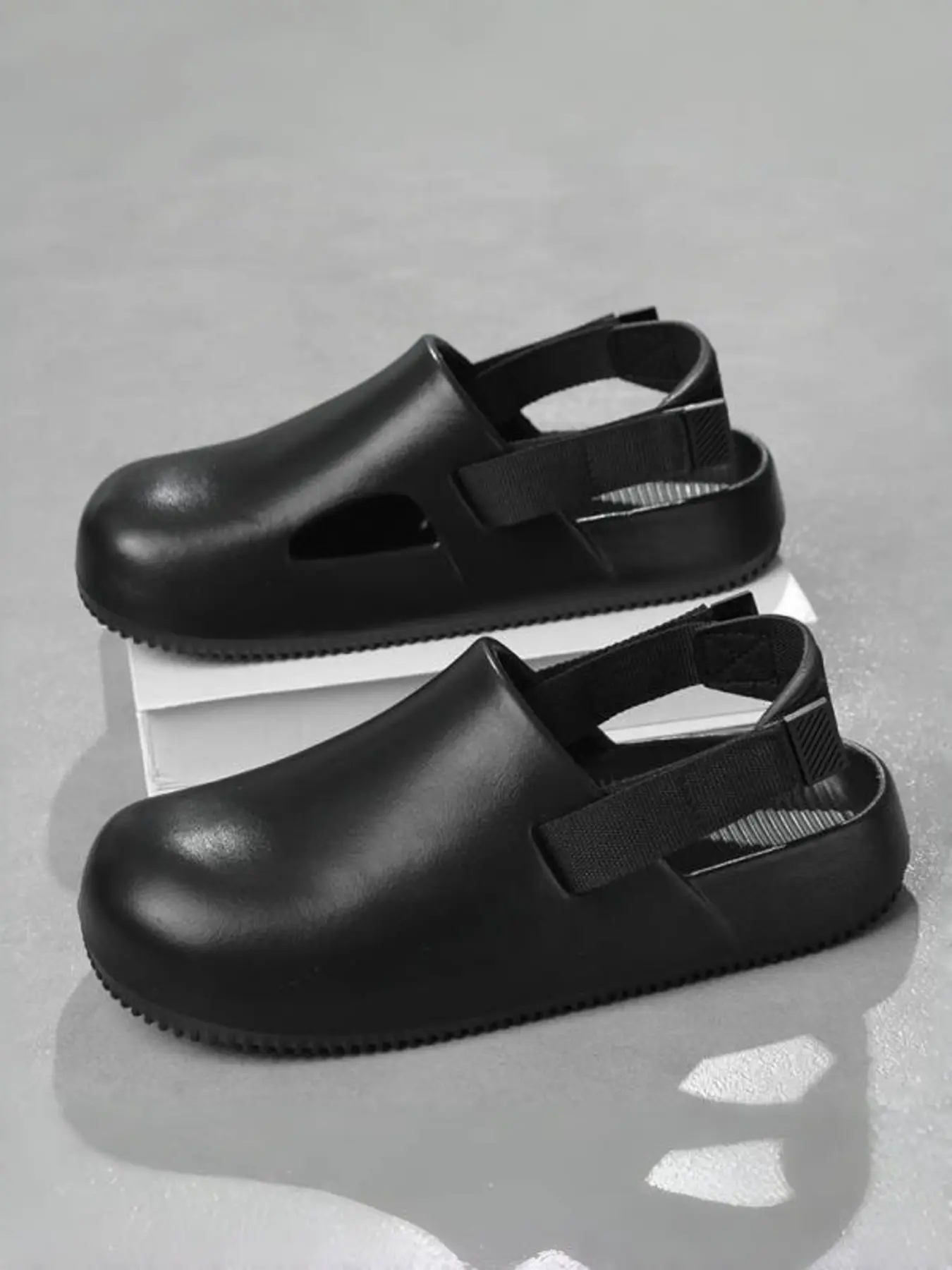 Unisex Clogs, Foot Clogs, Soft Sole, Breathable, Anti-Slip, Durable, Washable, Multifunctional