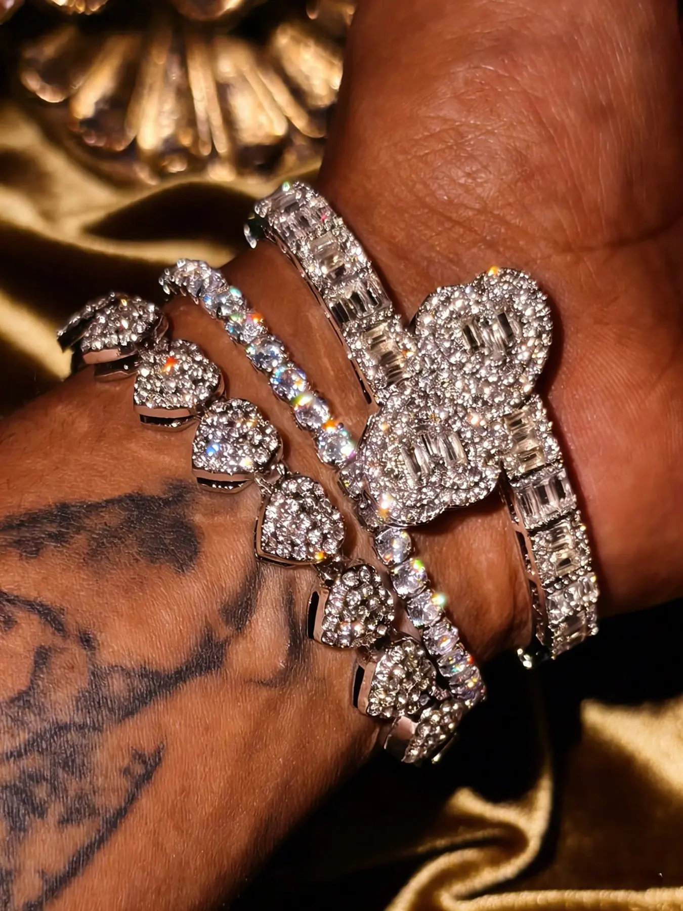 1/3Pcs Copper Inlaid Stainless Steel Heart Rhinestone Open Bangle Set with Full-Pavé Cubic Zirconia & Zircon Heart Tennis Chain. Light luxury hip-hop stackable sparkling bangles, Exquisite Bracelet, sleek daily women jewelry, perfect holiday gift.