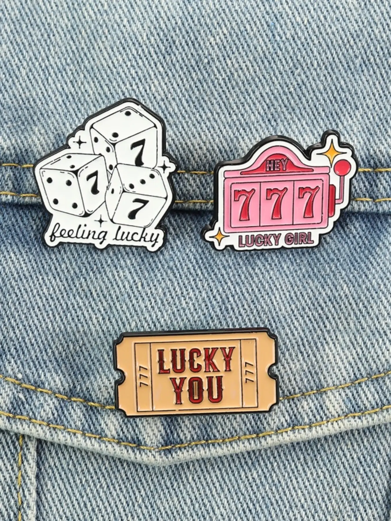 3-Piece Cute Cartoon Lucky Number 777 Design Alloy Brooch, Funny  Vintage Slot Machine Dice Ticket 777 Brooch ,Fashion Brooch for Party, Jeans, Scarves, Hats Decoration, Trendy All-match & Exquisite Brooch for Birthday Gift