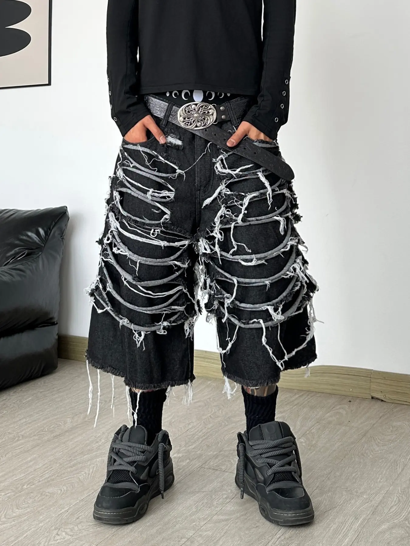 Men's Heavy-Duty Multi-Layer Ripped Edge Denim Jeans Shorts, American Streetwear Distressed Five-Panel Pants, Trendy Loose Straight Fit, Multiple Sizes Available