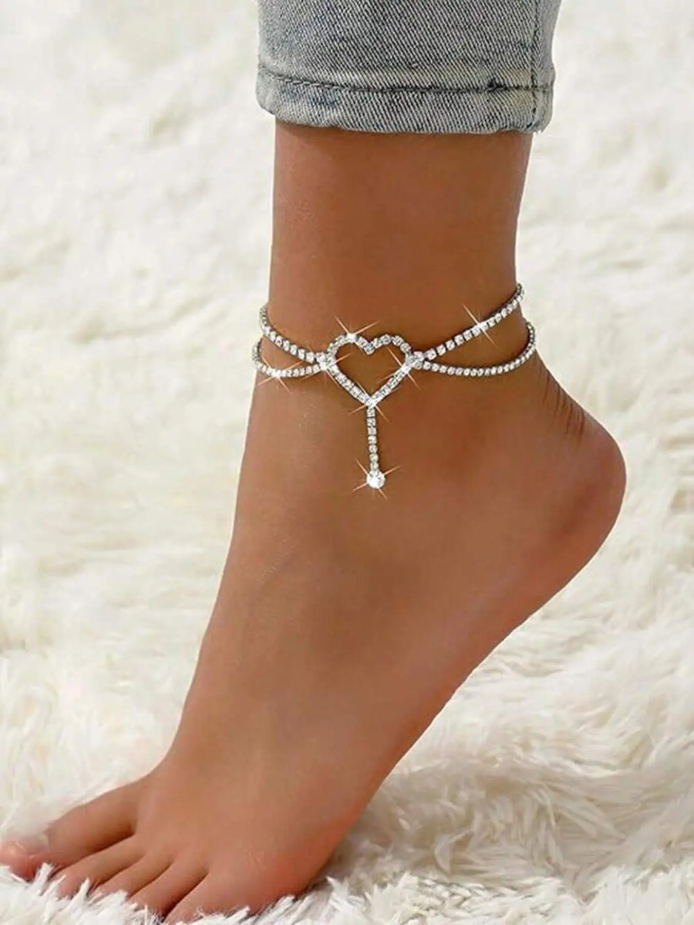 Adjustable Heart Ankle Bracelet Anklet for Women, Zinc Alloy Chain with Rhinestones and Diamonds, Boho Style Trendy Jewelry Summer Foot Jewelry Gift