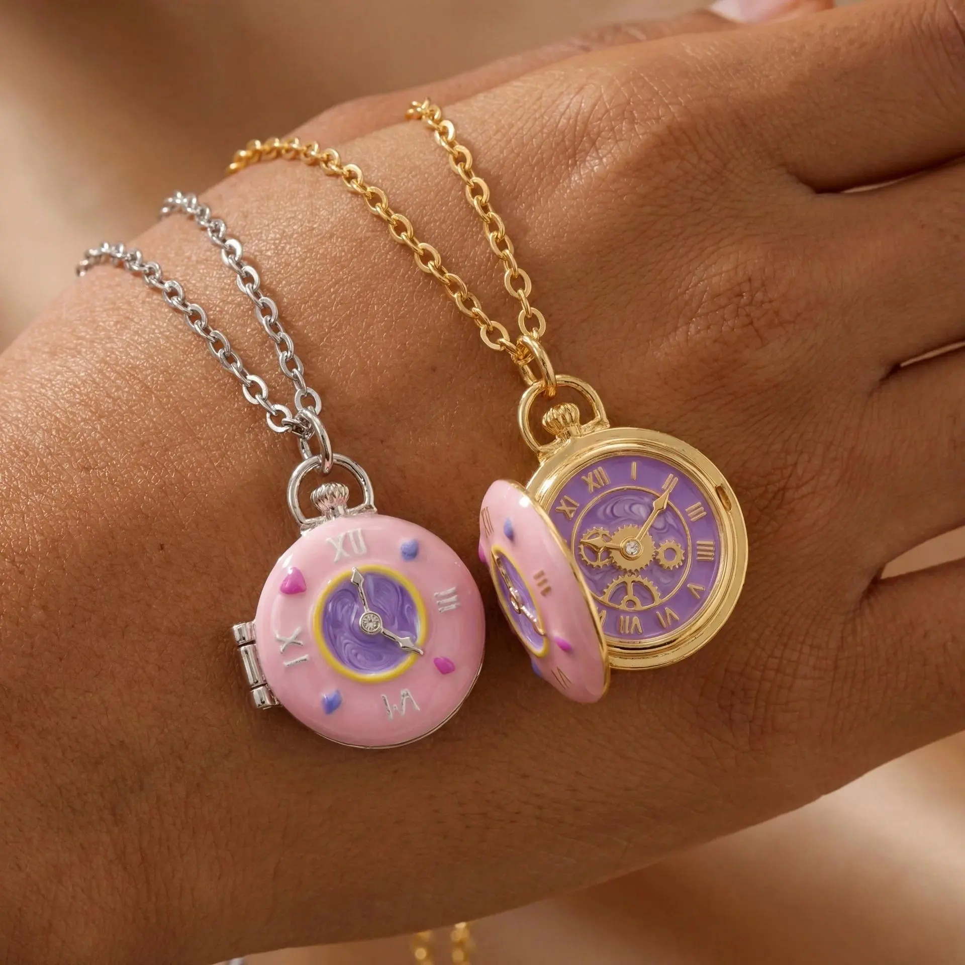 New Hot Selling Opening and Closing Pendant Necklace for Women Girls Fashion Donut Pocket Watch Necklace Jewelry Accessories