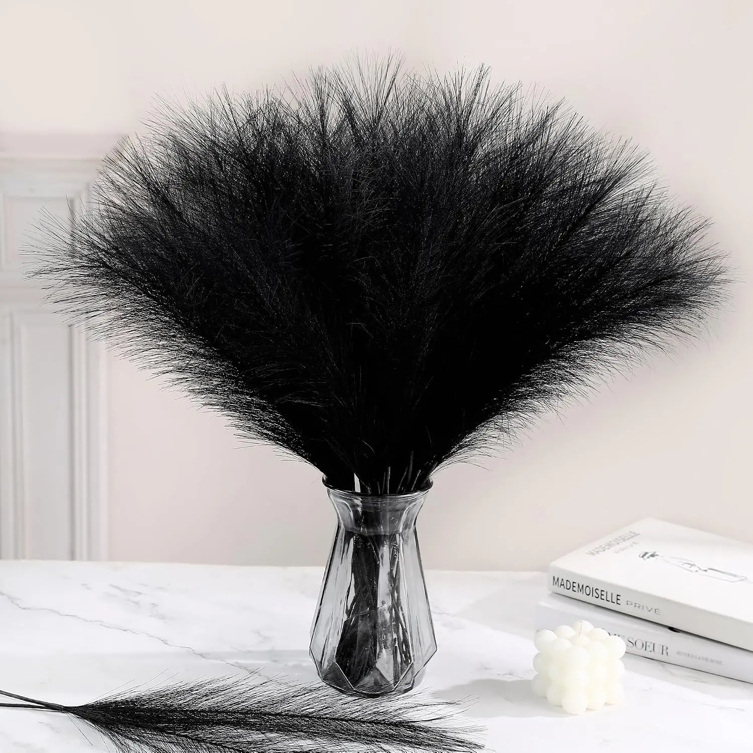 36 count Black Pampas Grass - 21.6inch Faux Vase Filler Decor |  Artificial Pampas Grass for Vase Filler, Wedding, Party, Halloween, Gothic Room, Wall & Boho Decor (Black)