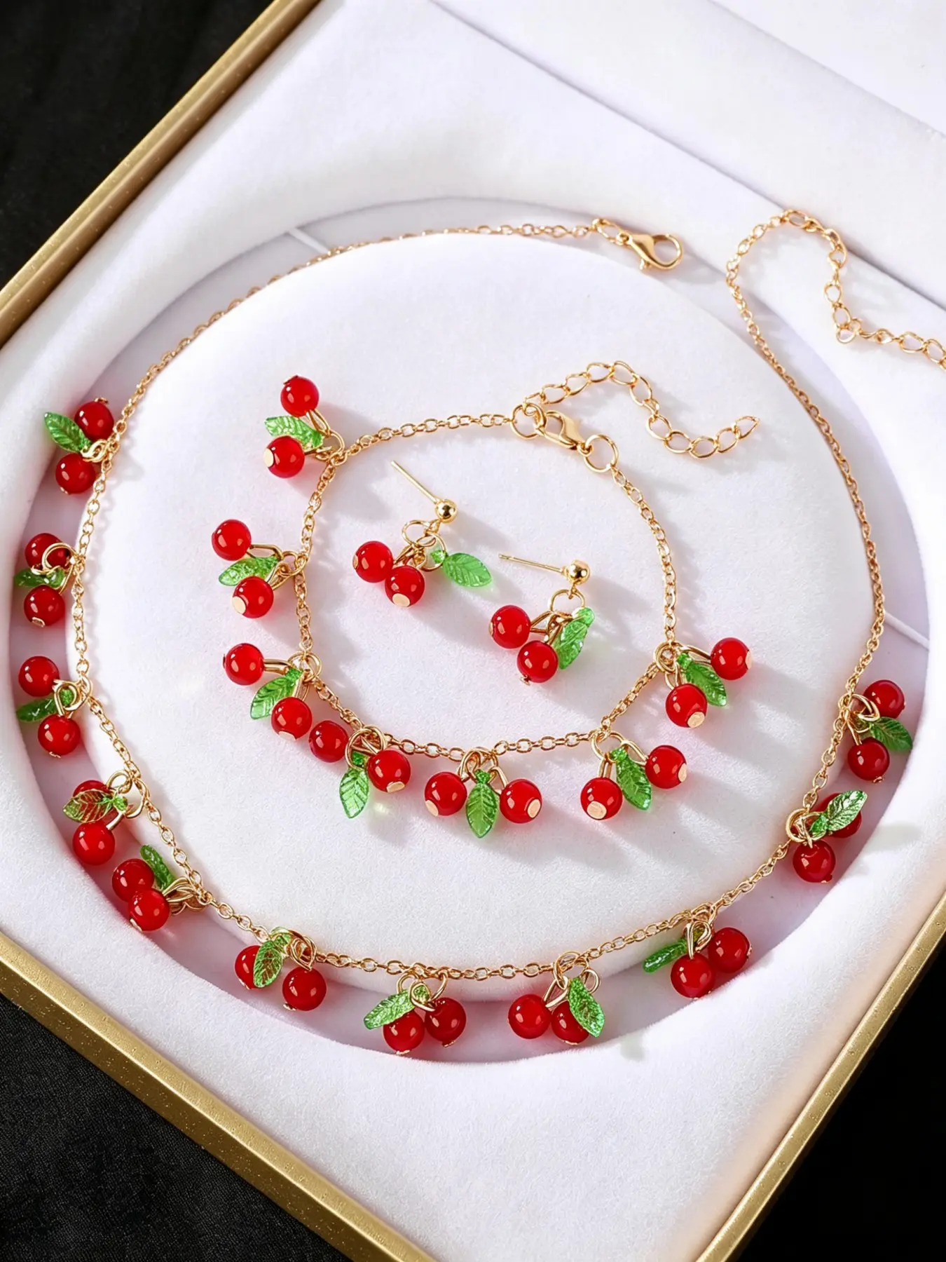 4-piece cherry jewelry set - Cute classic red and green cherry pendant necklaces and earrings, bracelets or as ankle chains for beach summer. Perfect for ladies' anniversary celebrations, birthdays or Valentine's Day festivities.