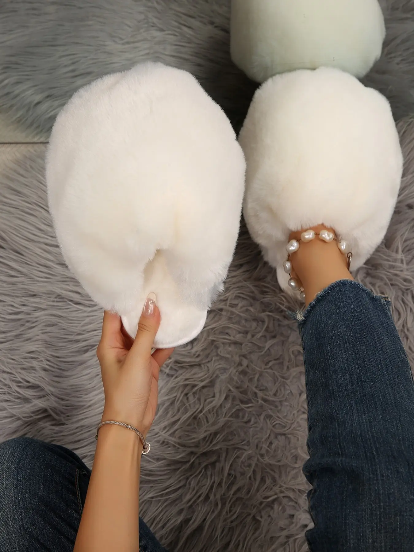 Women's Plush Slip-On Shoes, Multi-Color Fashionable Warm Home Slippers, Non-Slip Thick Sole, Perfect Gift for Girls, Spring & Fall