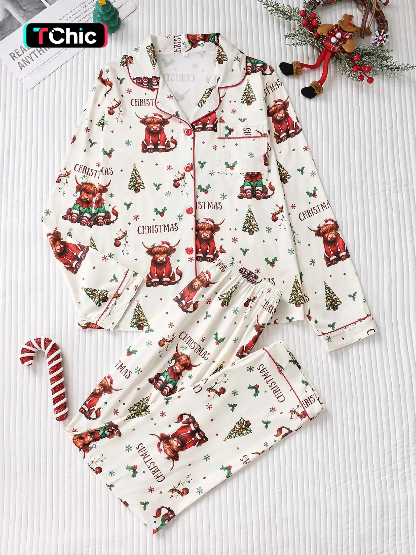 Christmas Cartoon Cow Print Women's Pajama Set, Smooth Skin-Friendly Fabric, Collar Button Long Sleeve Top with Elastic Pants, Loose Fit Holiday Home Wear