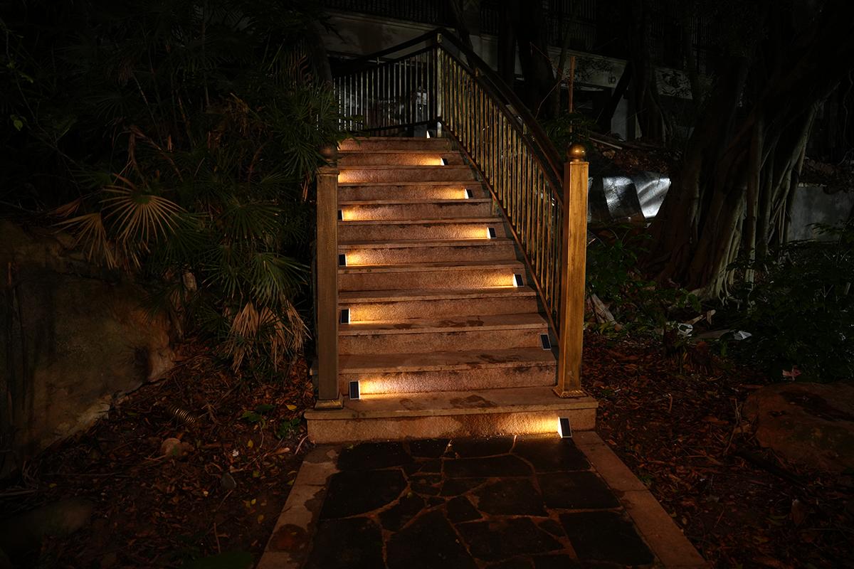 8 Pack Volisun Solar Powered LED Stair Lights IP67 Waterproof 3000K Warm Light for Outdoor Steps Patio Garden