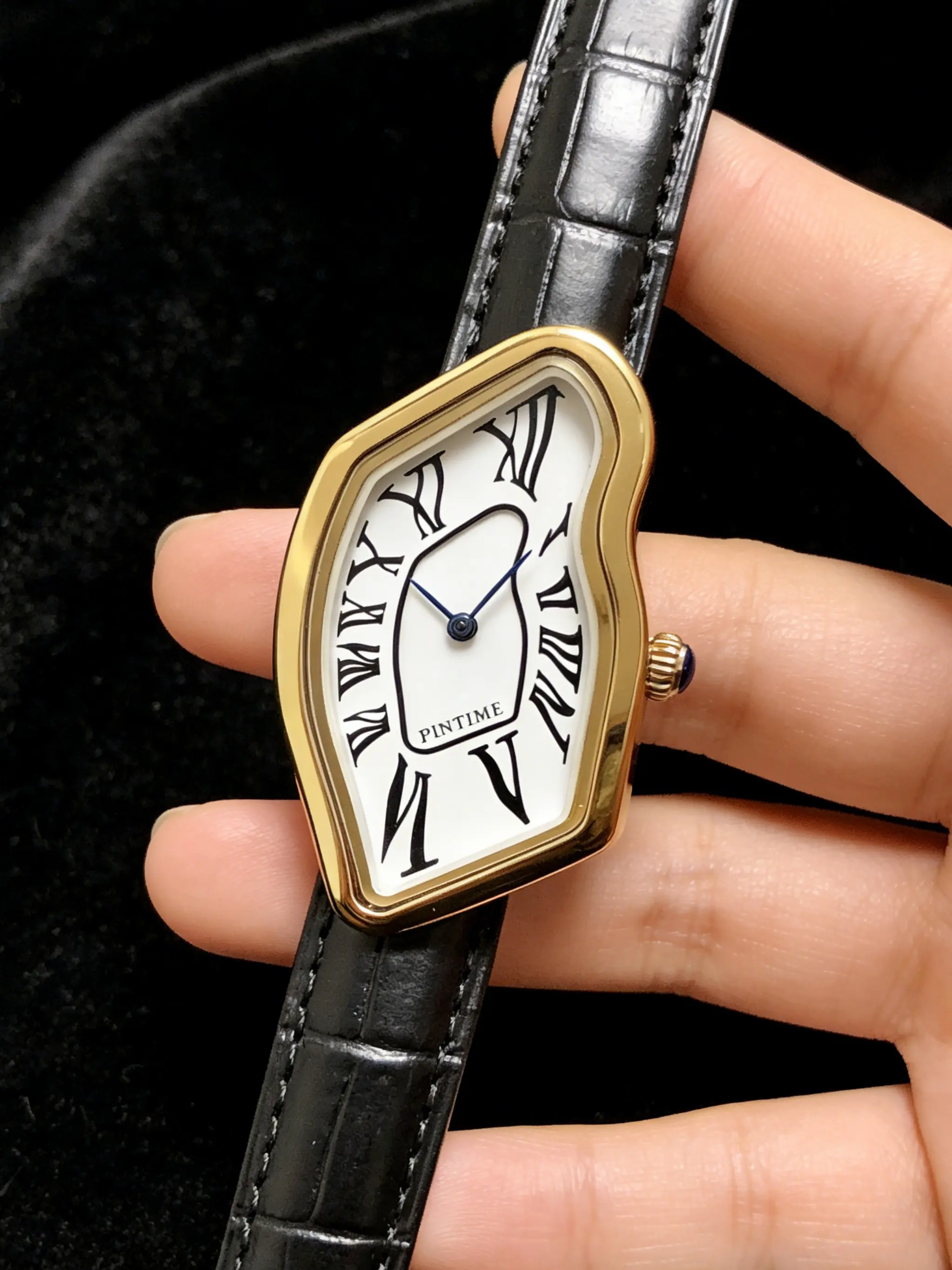 Women's Creative Irregular Shape Watch, Leaf Square Quartz Watch, Roman Numerals, PU Leather Strap, Vintage Style, Perfect Gift