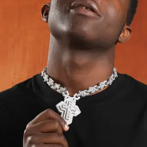 Hip hop cross necklace for men, fully paved with zircon, dual-colour plated chain pendant.Boys' and men's necklace, sparkling icy series cross pendant necklace for women with rhinestones, dazzling necklace