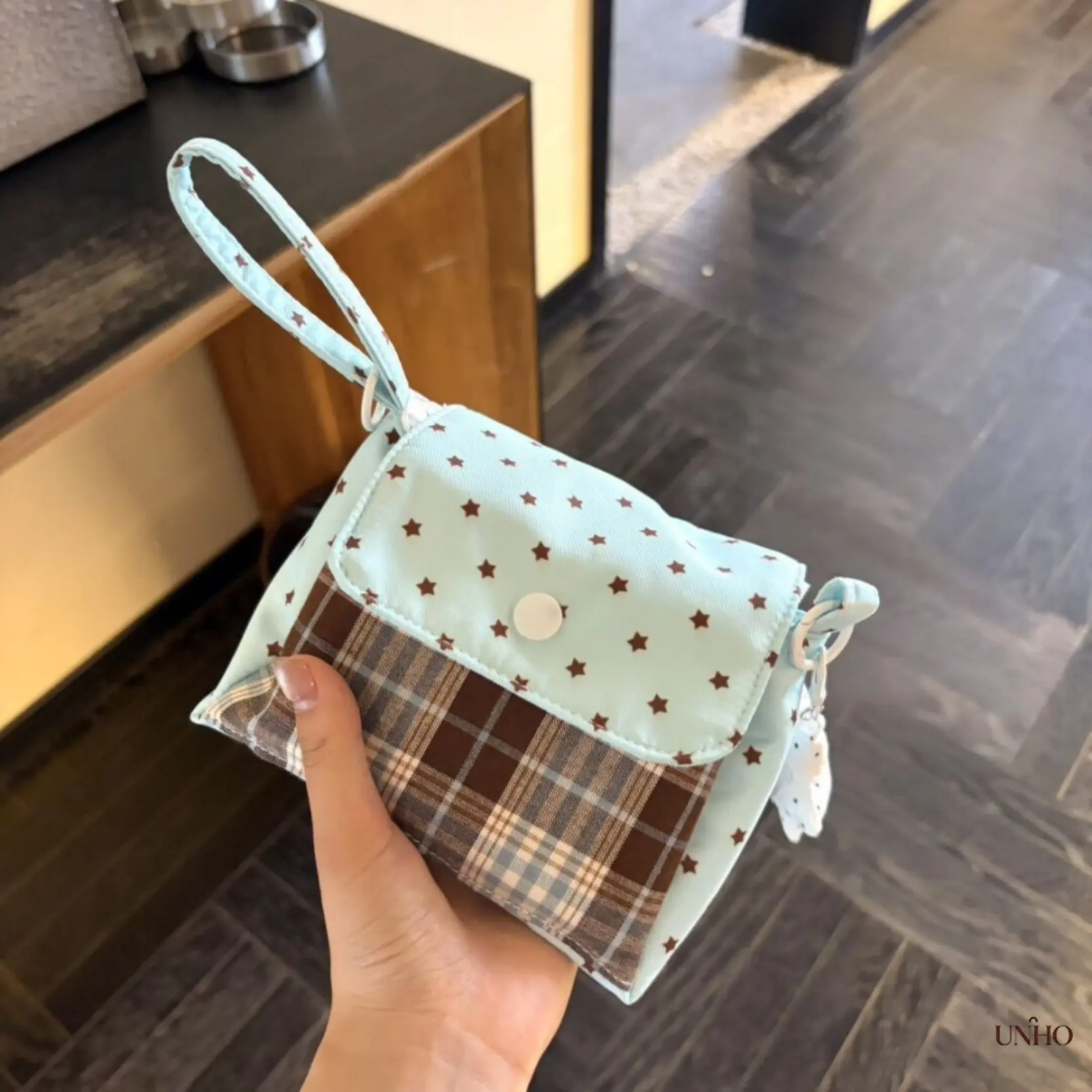 PVC Korean Minimalist Star Print Cosmetic Pouch, Lightweight Ins-Style Large-Capacity Small Square Bag, High-Aesthetic Travel Storage Pouch for Teenage Students, Storage Organization, Airplane Travel Accessories