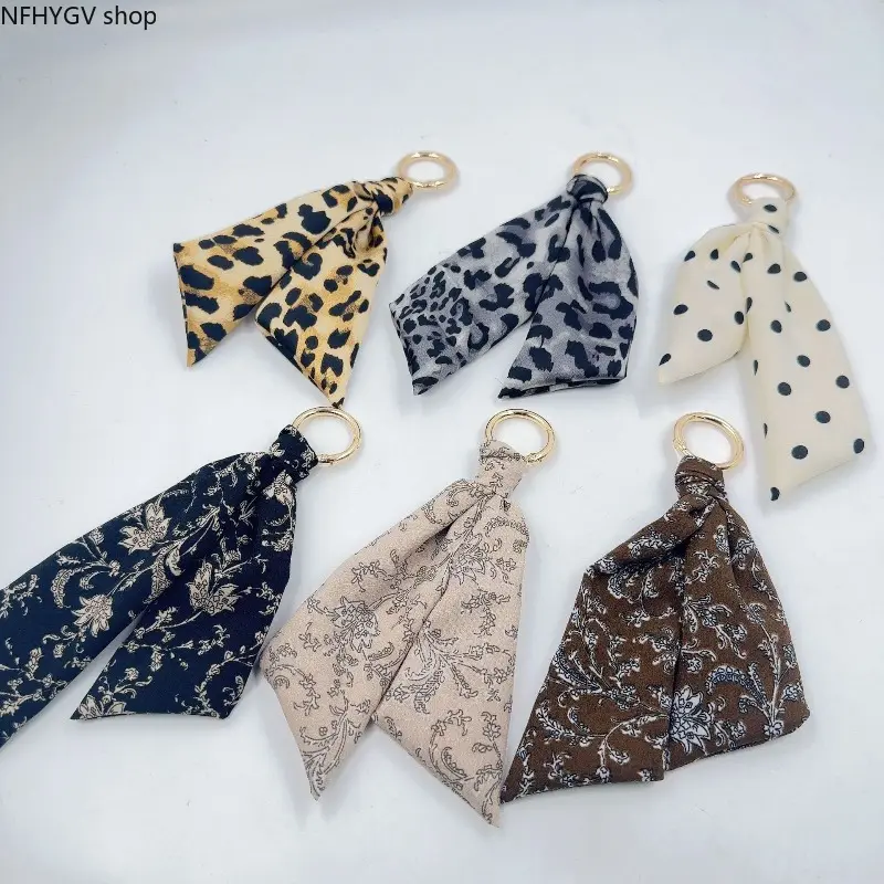 Retro Floral Scarf Keychain, Leopard Spot Polka Dot Vintage Floral Print Knotted Fabric Scarf Charm With Round Metal Key Ring, Wrinkle Resistant Cloth Decor for Ladies Crossbody Bag Wallet Styling