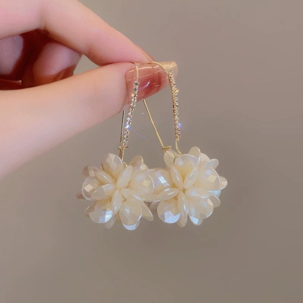 Women's French Retro Diamond Pearl Cluster Flower Earrings, Elegant High-End Light Luxury Versatile Dangle Earrings