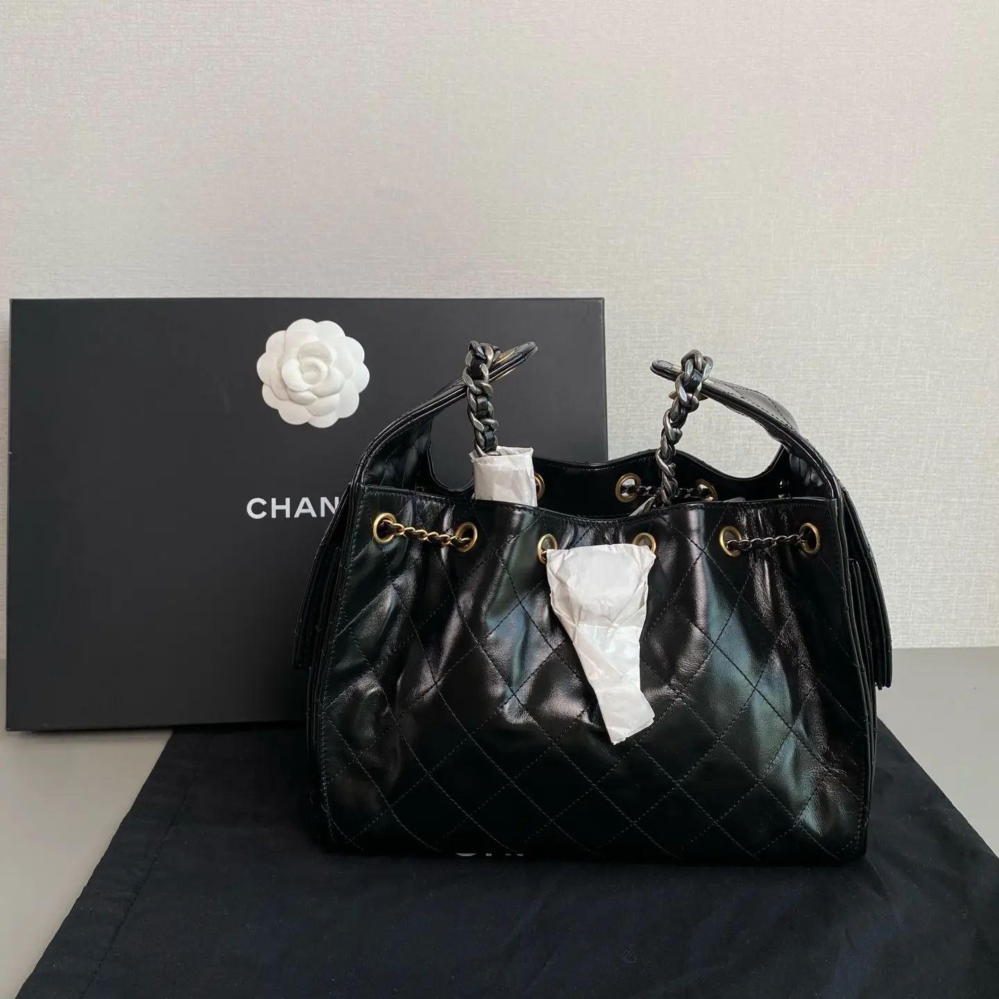 Pre-owned Chanel 25 Small Black Waxed Leather Hobo Bag with Mixed Metal Hardware