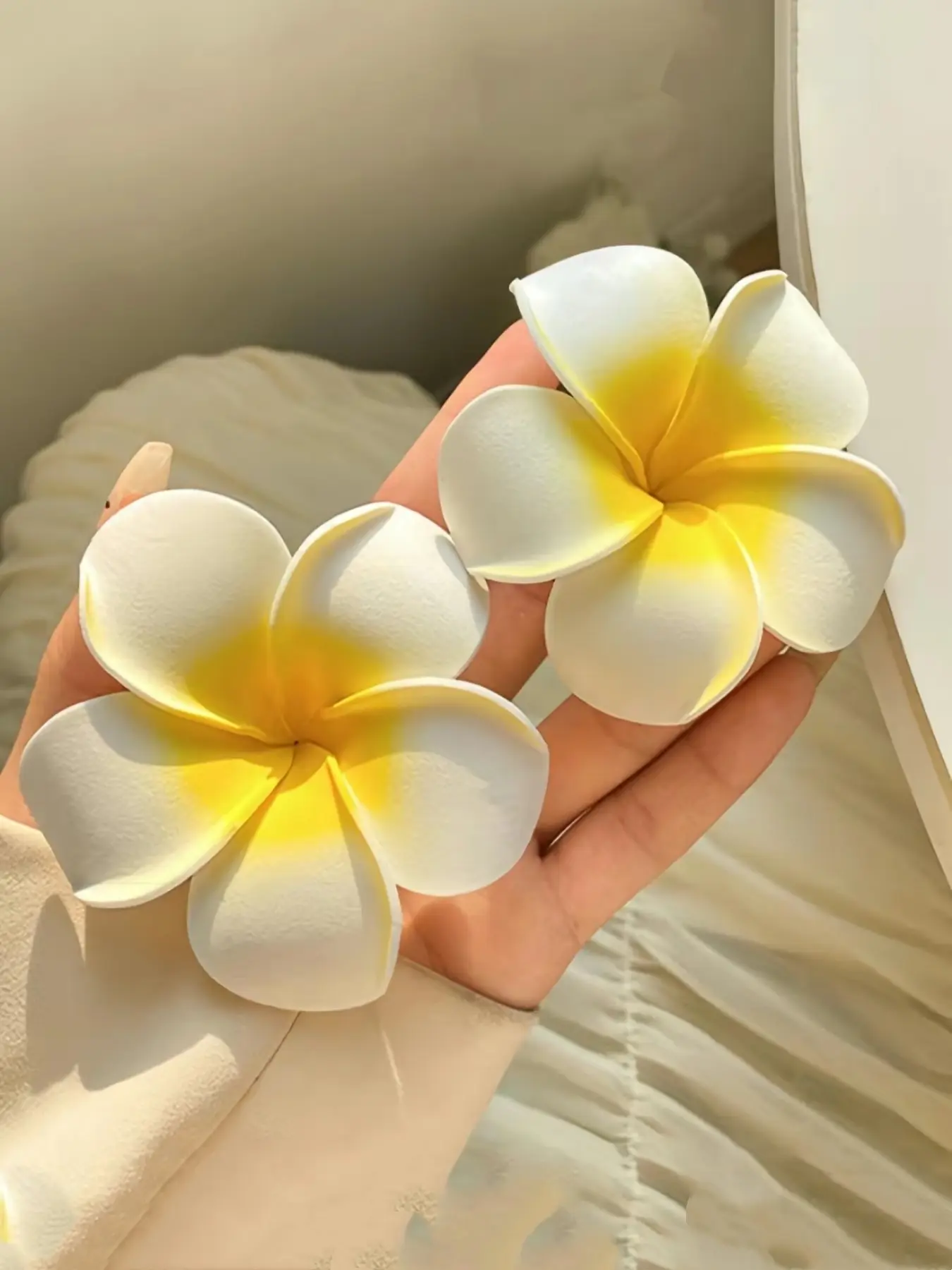 2pcs Women White Yellow Flower Decor AlligatorHair Clip Boho Summer Tropical Hair AccessoriesHair Clawhair Clips Hair Jaw Clip Hair Clamps HairClutch Hair Catcher Clip Duck Clips For Hair DuckBill Hair Clips Fun Claw Clips