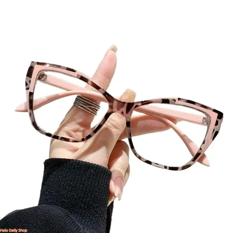 Women's Blue Light Reading Glasses - Chic 2-Tone Blush Pink Metal Cat-Eye Frames, Lightweight Durable Plain Accessory, Evening & Everyday Use, Ergonomic Polarized Photochromic Eyewear