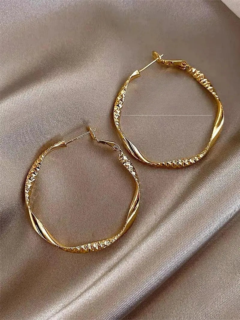 Minimalist Temperament Twist Design Rhinestone Decorated, 1 Pair Fashion Exquisite Silky Texture Design Hoop Earrings, Hoop Shape Earrings, Fashionable Earrings, Jewelry for Party, Daily Clothing Decor, Jewelry Gifts Minimalist Temperament Twist Design Rhinestone Decorated, 1 Pair Fashion Exquisite Silky Texture Design Hoop Earrings, Hoop Shape Earrings, Fashionable Earrings, Jewelry for Party, Daily Clothing Decor, Jewelry Gifts