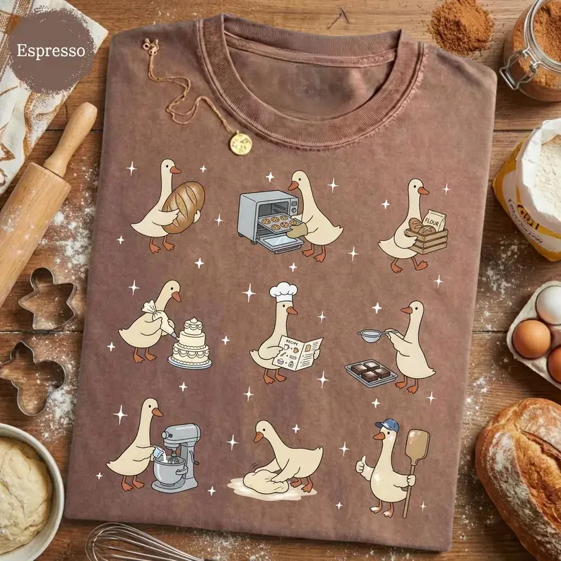 Men's Cotton Baker Silly Goose Short-Sleeve T-Shirt - Breathable Fabric, Oversized Fit, Pastry Chef Print Piece, Streetwear Baking Gift Idea, Shortsleeve, Graphic, Round Neck, Relaxed Fit, Pastry Print, Reinforced Stitch, Funny, Casual, Classic, Menswear