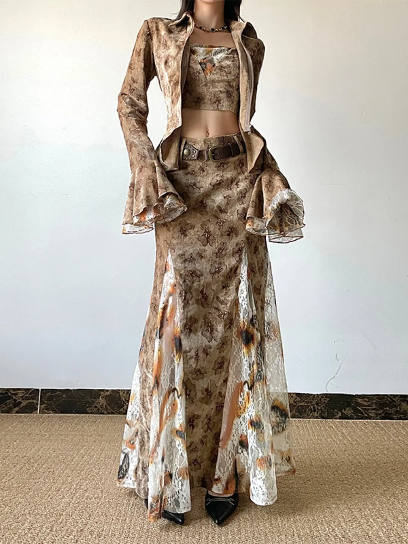 Vintage Floral Flare Sleeve Cropped Zip Jacket, Y2K Grunge Layering Top, Slim-Fitting Outerwear for All Seasons, Fashionable Women's Clothing
