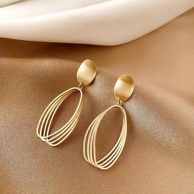 Trendy Korean Minimalist Statement Clip Earrings Jewelry Elegant Gold Color Goemtric Clip Earrings Without Piercing for Women