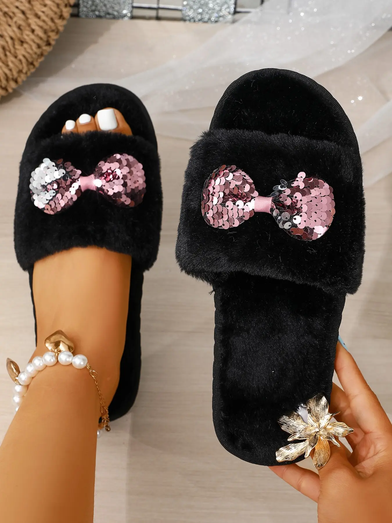 Shimmering Bow Faux Fur Open-Toe Flat Sandals, Chic Animal Print Design, Soft Eva Sole, Perfect for Young Women, Home & Outdoors