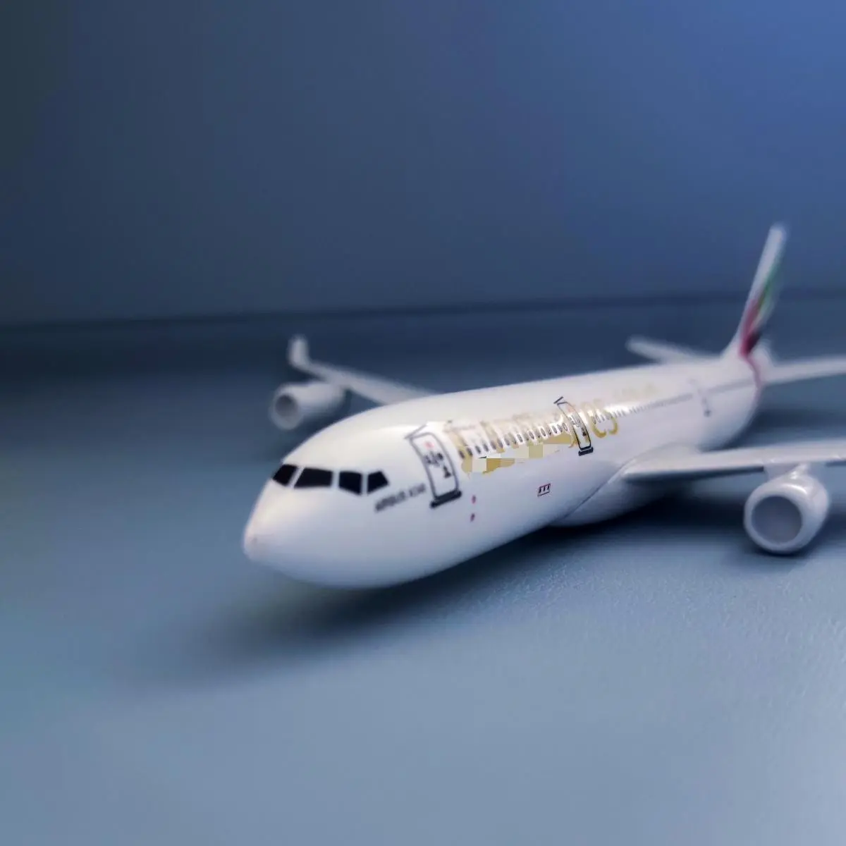 Airbus A340 Aircraft Model, 1:400 Scale Diecast Metal Airplane Replica for Collection, Home Decor, Party Favors, Birthday Gifts